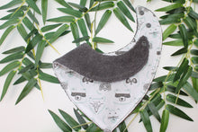 Charger l'image dans la galerie, Bavoir bandana Animaux de la Forêt