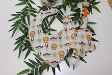 Charger l'image dans la galerie, Bavoir bandana Safari Jungle