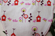 Charger l'image dans la galerie, Bavoir bandana Fleurs et Oiseaux