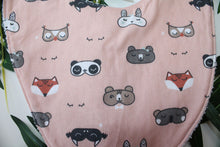Charger l'image dans la galerie, Bavoir bandana Masque d'Animaux