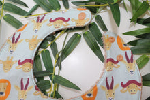 Charger l'image dans la galerie, Bavoir bandana Safari Jungle