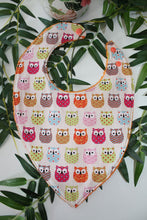 Charger l'image dans la galerie, Bavoir bandana Hibou Coloré
