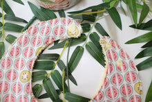 Charger l'image dans la galerie, Bavoir bandana kiwi