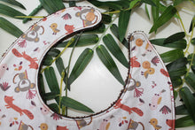 Charger l'image dans la galerie, Bavoir bandana Monde des Koalas