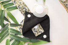 Charger l'image dans la galerie, Attaches Tétines Panda ( Fond Kaki ):