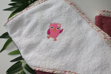 Charger l'image dans la galerie, Cape de Bain "Petit Hiboux Rose"
