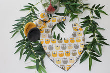 Charger l'image dans la galerie, Bavoir bandana Hiboux