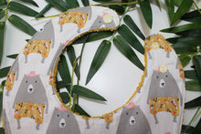 Charger l'image dans la galerie, Bavoir bandana Gros Ours Gris