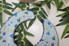Charger l'image dans la galerie, Bavoir Bandana Géométrique