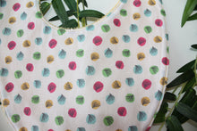 Charger l'image dans la galerie, Bavoir bandana Confettis Plume