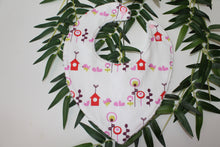 Charger l'image dans la galerie, Bavoir bandana Fleurs et Oiseaux blanc