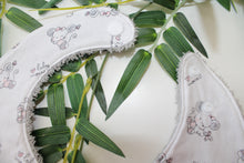 Charger l'image dans la galerie, Bavoir bandana Petite souris