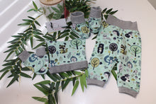 Charger l'image dans la galerie, Bonnet Oreilles de Chat "Forêt Enchanté ( Fond Vert lagon )"