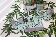 Charger l'image dans la galerie, Bonnet Oreilles de Chat "Forêt Enchanté ( Fond Vert lagon )"