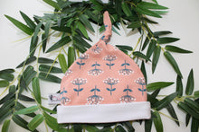 Charger l'image dans la galerie, Bonnet Lutin "Fleur de Pissenlits"