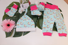 Charger l'image dans la galerie, Bonnet Lutin "Têtes de licornes Arc-en-ciel"