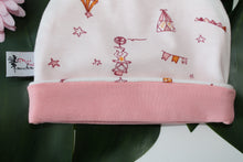 Charger l'image dans la galerie, Bonnet Lutin "Le Monde du cirque"