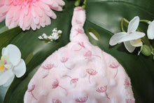 Charger l'image dans la galerie, Bonnet Lutin "Fleur de Pissenlits fond rose en Minky"
