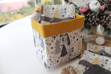 Charger l'image dans la galerie, Panier et Lingettes : Modèle "Sapins fond blanc "