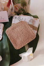 Charger l'image dans la galerie, Panier et Lingettes : Modèle "Lapin et Champignon Enchantés "