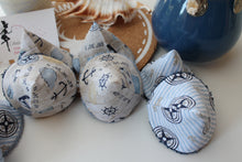 Charger l'image dans la galerie, Tipi protège pipi "Boussole"