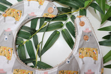 Charger l'image dans la galerie, Bavoir bandana Gros Ours Gris