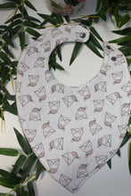 Charger l&#39;image dans la galerie, Bavoir bandana Hiboux Fleuri
