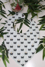 Charger l&#39;image dans la galerie, Bavoir bandana chaton
