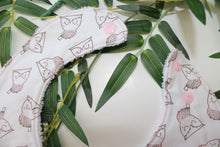 Charger l&#39;image dans la galerie, Bavoir bandana Hiboux Fleuri
