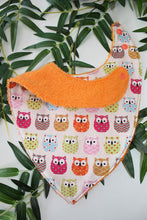 Charger l&#39;image dans la galerie, Bavoir bandana Hibou Coloré
