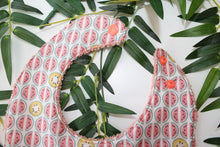 Charger l&#39;image dans la galerie, Bavoir bandana Kiwi
