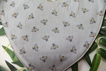Charger l&#39;image dans la galerie, Bavoir bandana Petites Abeilles
