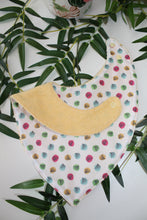 Charger l&#39;image dans la galerie, Bavoir bandana Confettis Plume
