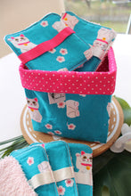 Charger l&#39;image dans la galerie, Panier et Lingettes : Modèle &quot;Maneki Neko Chat porte bonheur chinois&quot;
